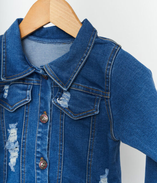 Chaqueta en jean para niñas súper linda.